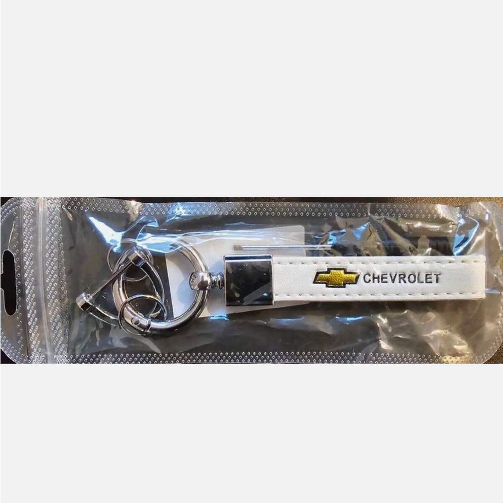 Premium Chevrolet Leather White Keychain - New